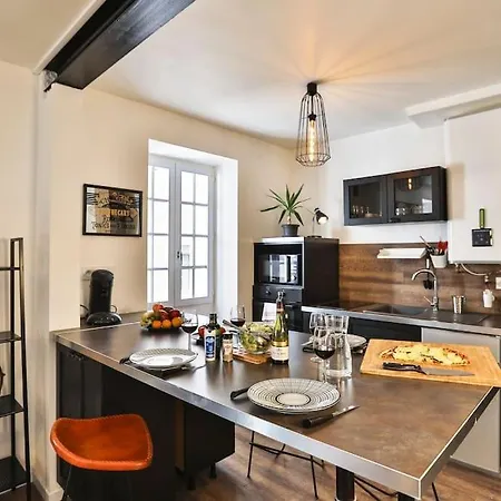 Bel T2 3 étoiles La à 2 Min !