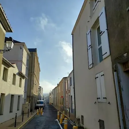 Bel T2 3 étoiles La à 2 Min ! *