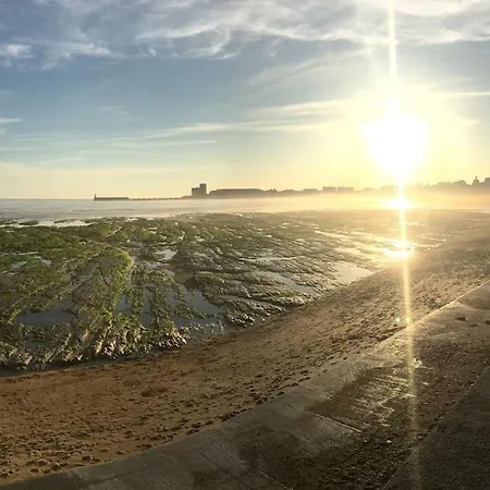 Bel T2 3 Etoiles Parking Inclus Et La A 2 Min ! Lägenhet Les Sables-dʼOlonne